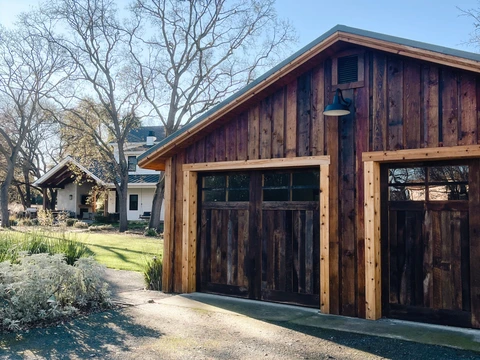 Pleasanton Garage — photo 1
